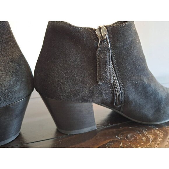 Aquatalia Fabrizia Black Suede Ankle Bootie/NWOB, Size 5.5 - Picture 3 of 11